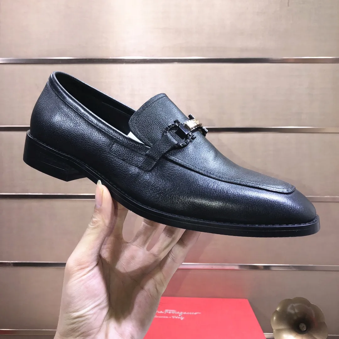 Men's shoes 💰540💰[Ferragamo/Ferragamo] (high-end Niuli) New 🍀 Ferragamo* - top version Ferragamo's classic formal leather shoes! Made of imported original cowhide, the inner top layer is comfortable cowhide lining! Original wear-resistant rubber outsole! High quality products! Code number 38-44!